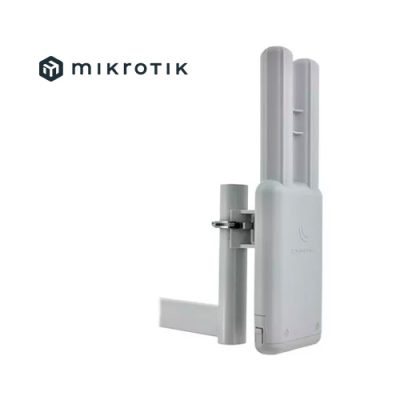 ACCESS POINT WIRELESS MIKROTIK OMNITIK 5GHz DOS ANTENAS 7.5 dBi 400mW 200Mbps 5LAN USB OS L5 + PoE OUTDOOR